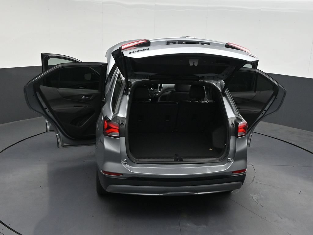 Used 2024 Chevrolet Equinox RS w/ RS Leather Package FWD image 35