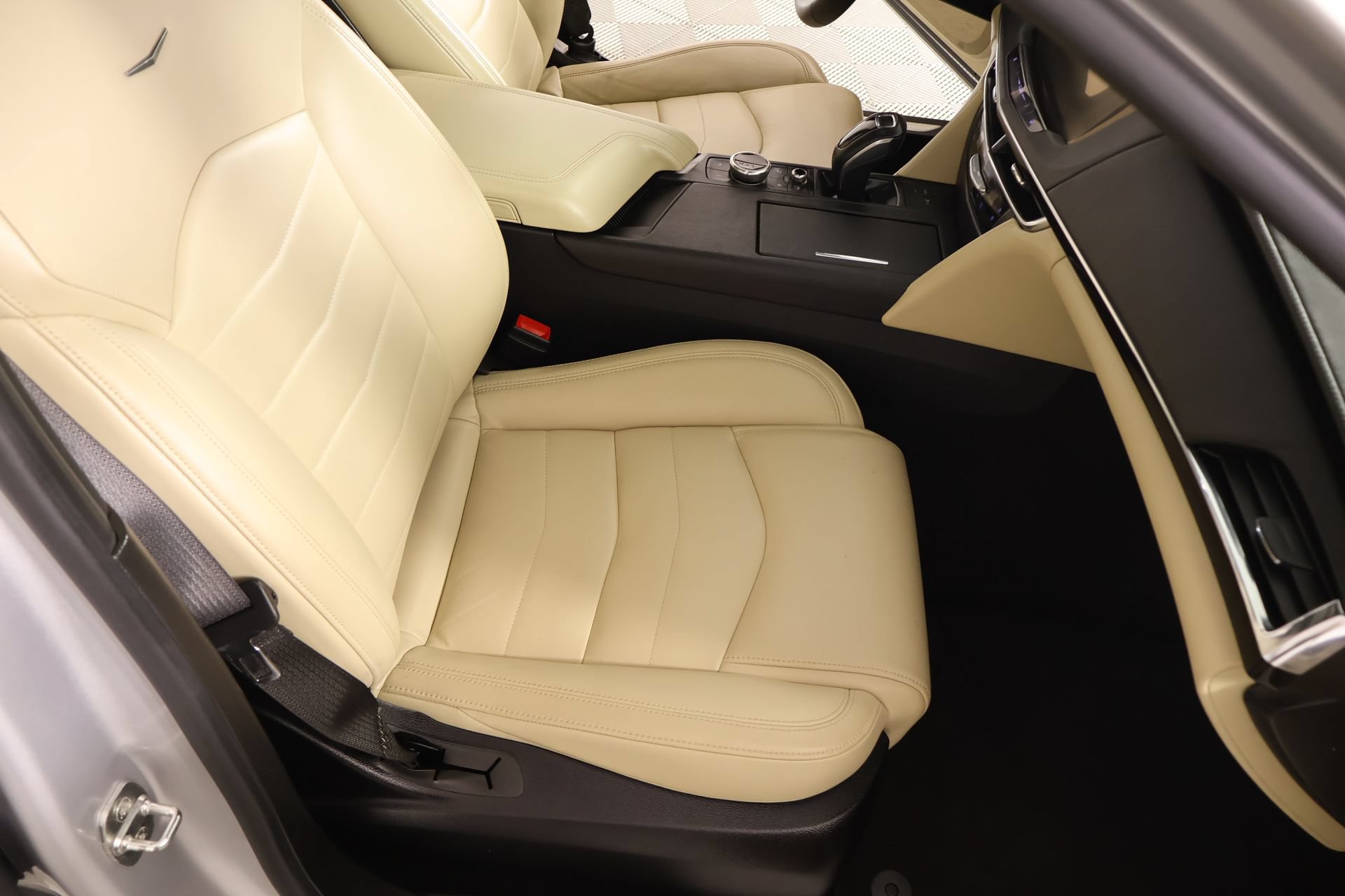 Used 2019 Cadillac CT6 Luxury w/ Driver Awareness Package RWD image 14