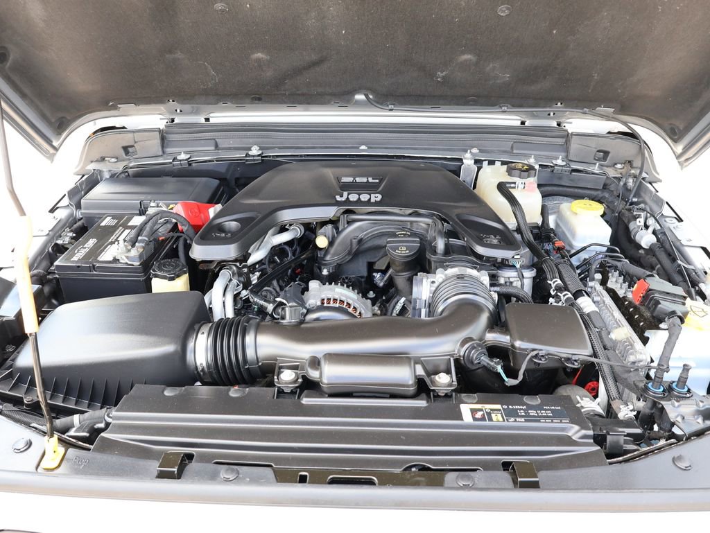 Used 2018 Jeep Wrangler Sport AWD/4WD image 34