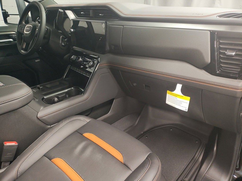 New 2026 GMC Sierra 2500 AT4 w/ Technology Package image 8