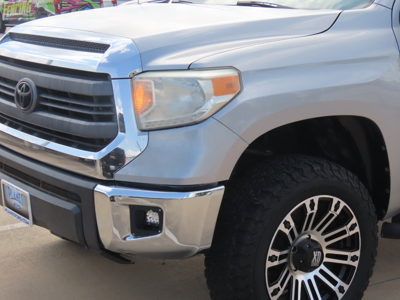 Used 2014 Toyota Tundra SR5 w/ SR5 Upgrade Package RWD image 3