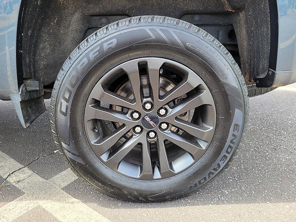 Used 2019 GMC Canyon SLE w/ Elevation Edition image 8