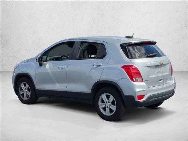 Used 2022 Chevrolet Trax LS w/ Tint and Cruise Package FWD image 7