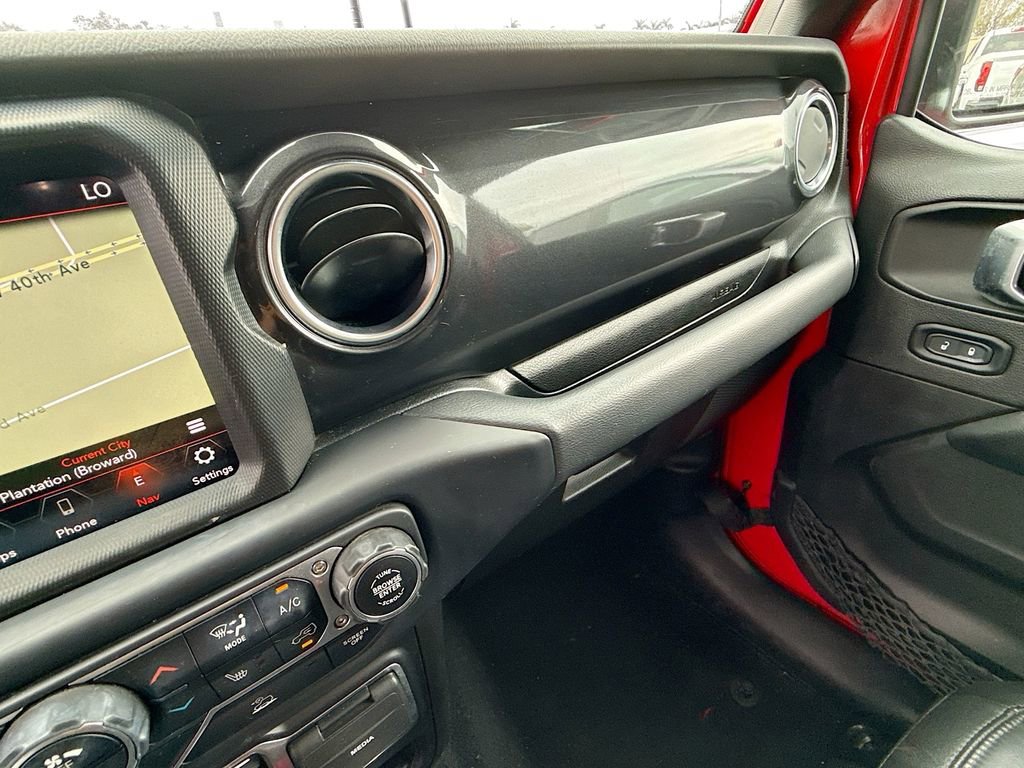 Used 2022 Jeep Wrangler Unlimited Sahara image 24