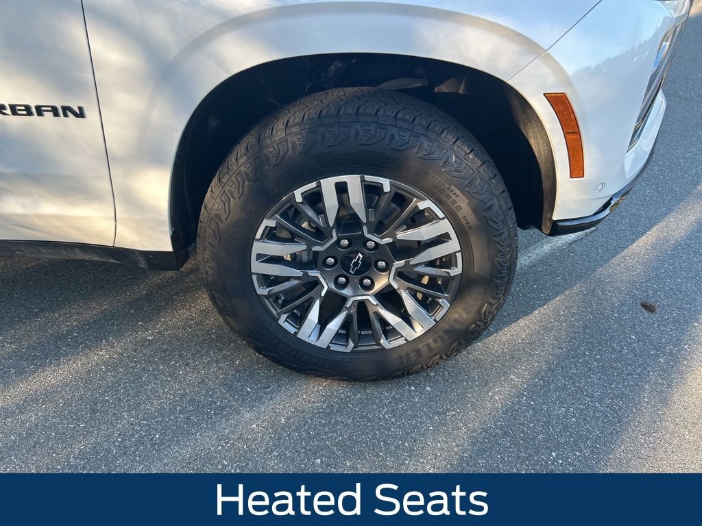 Certified 2025 Chevrolet Suburban Z71 image 6