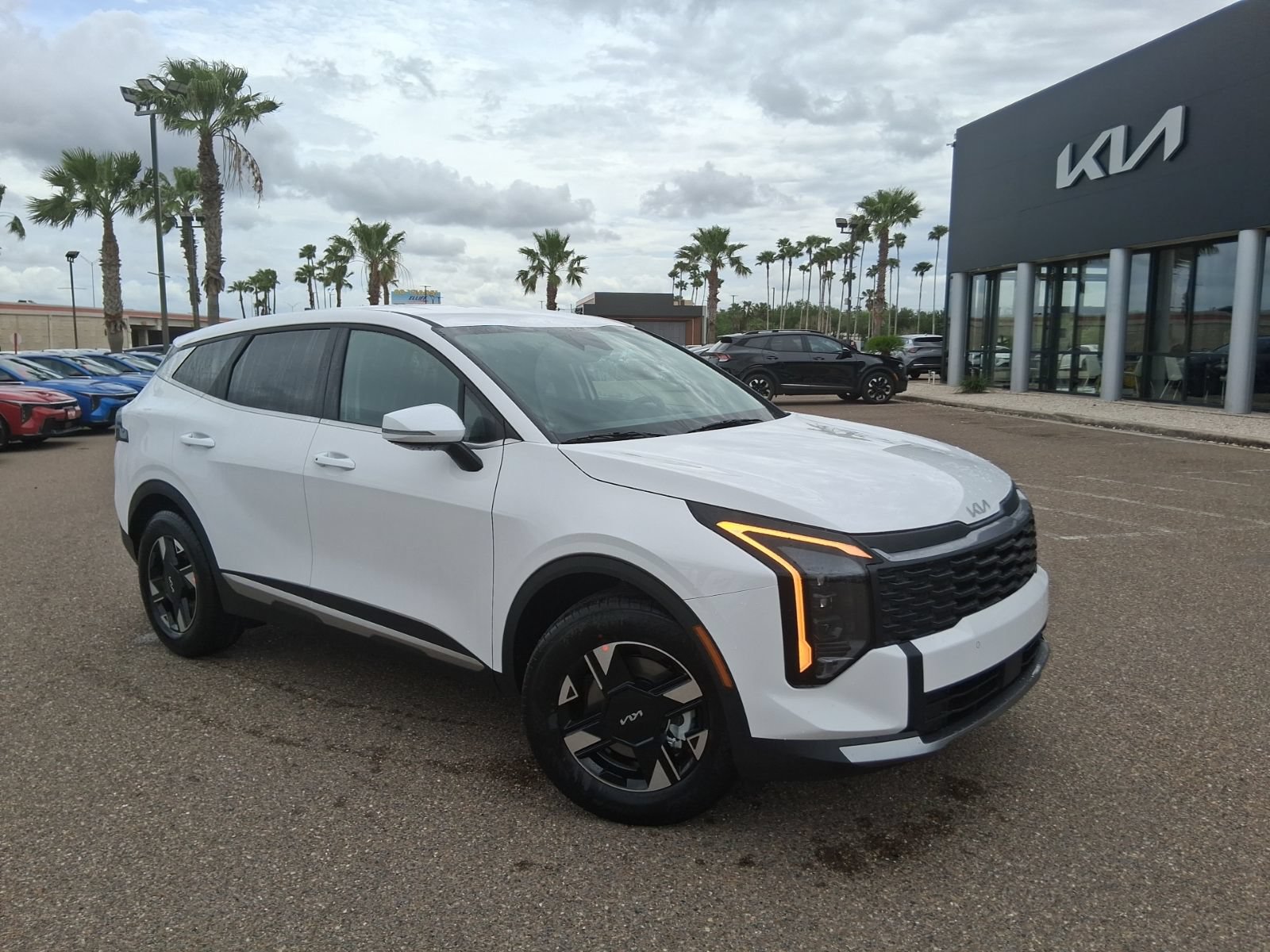 New 2026 Kia Sportage LX w/ LX Convenience Package FWD image 1