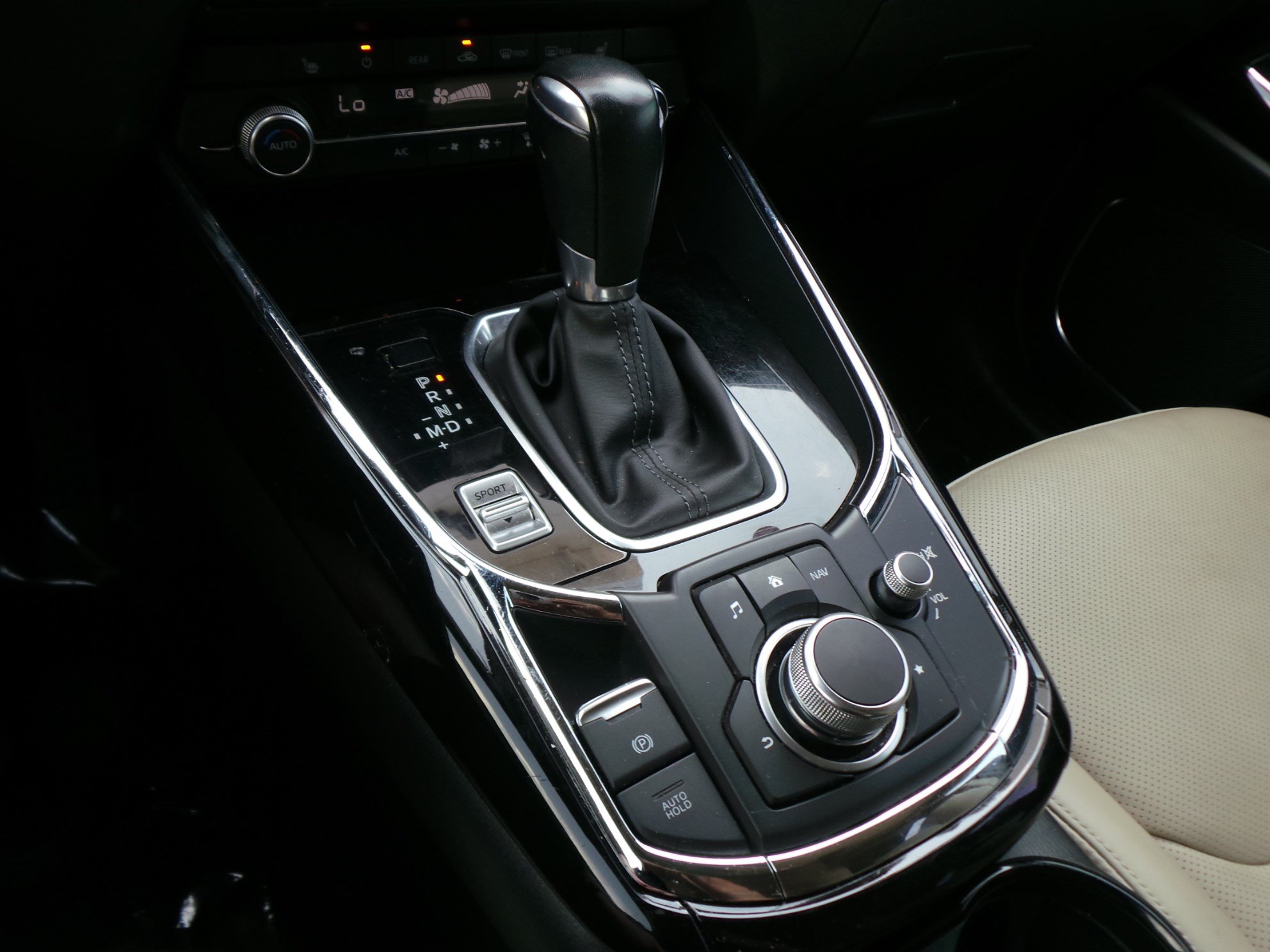 Used 2020 MAZDA CX-9 Touring w/ Touring Premium Package FWD image 13