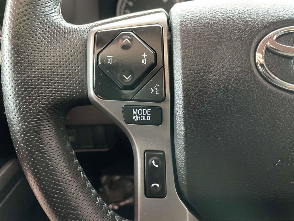 Used 2022 Toyota Tacoma SR5 image 32