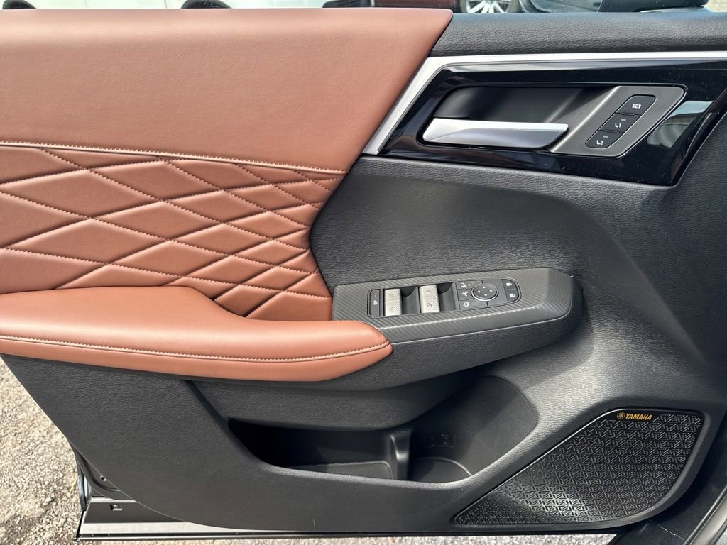 New 2026 Mitsubishi Outlander SEL FWD image 38