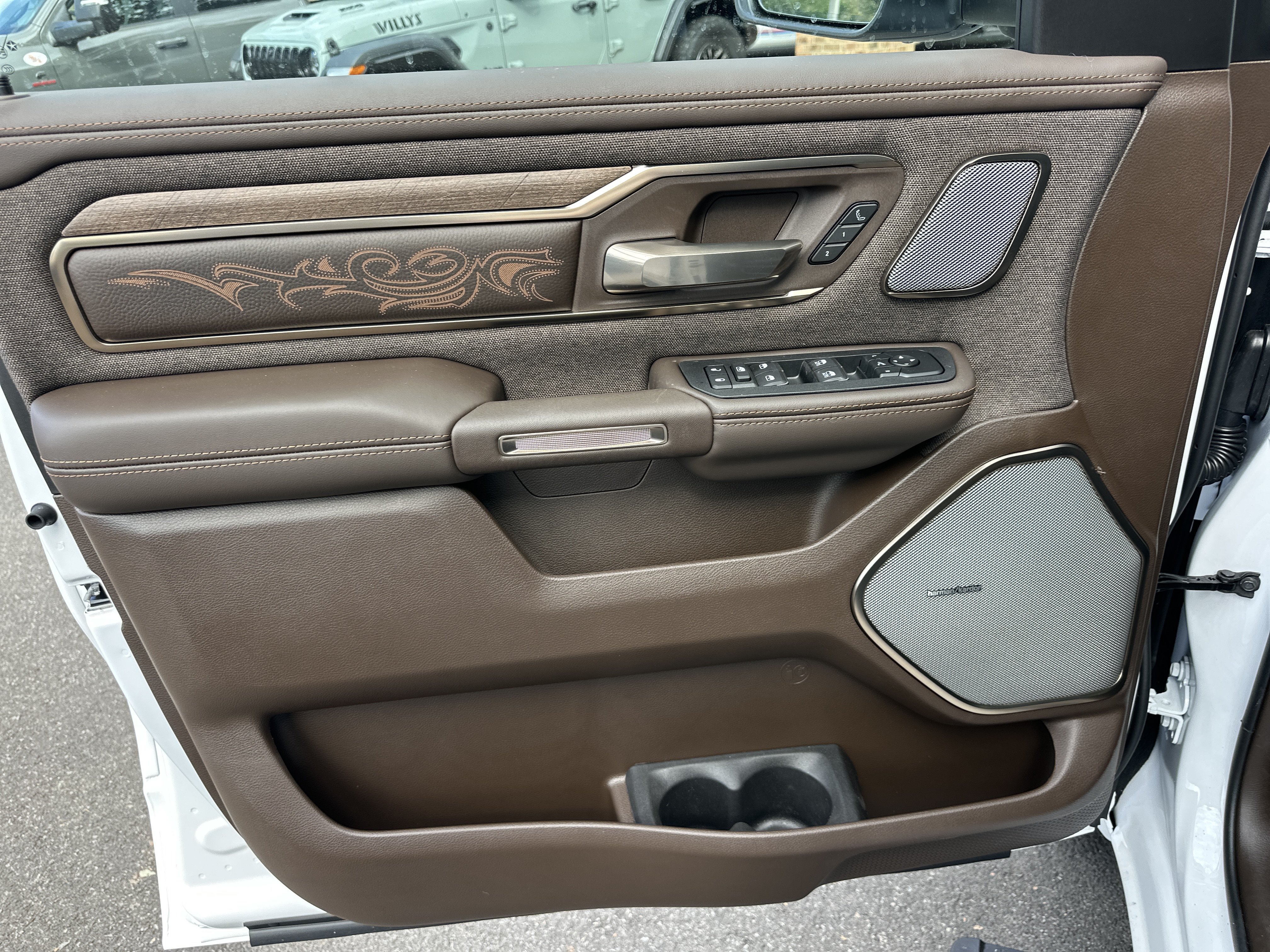 New 2027 RAM 1500 Longhorn AWD/4WD image 31