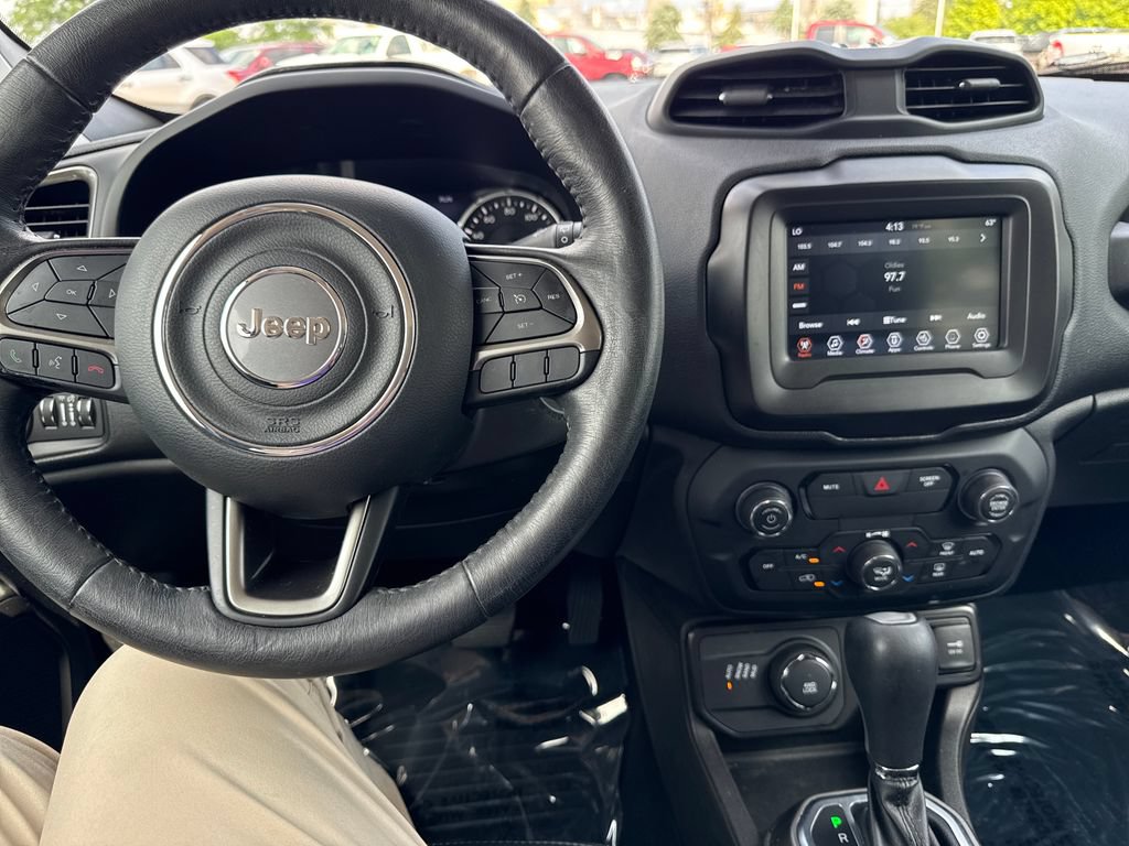 Certified 2020 Jeep Renegade Limited w/ Safety and Security Group AWD/4WD image 21
