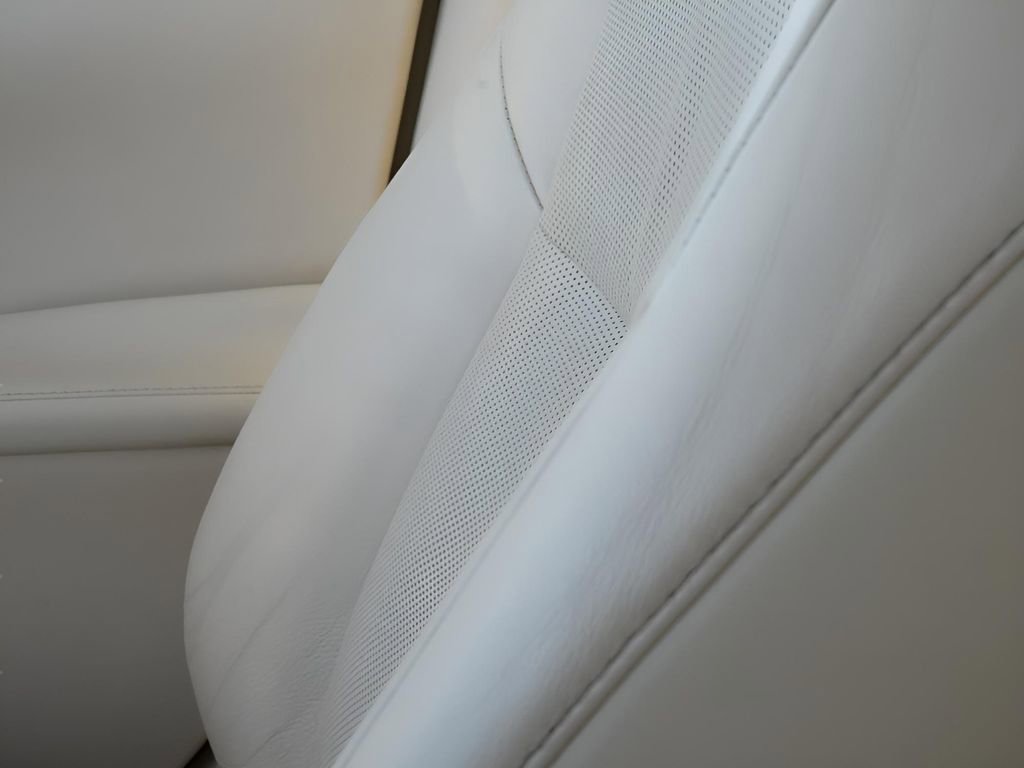 Used 2013 Lexus ES 300h w/ Luxury Pkg image 28