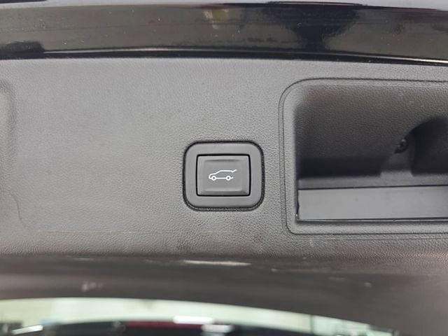Used 2024 GMC Terrain Denali w/ Denali Premium Package AWD/4WD image 36