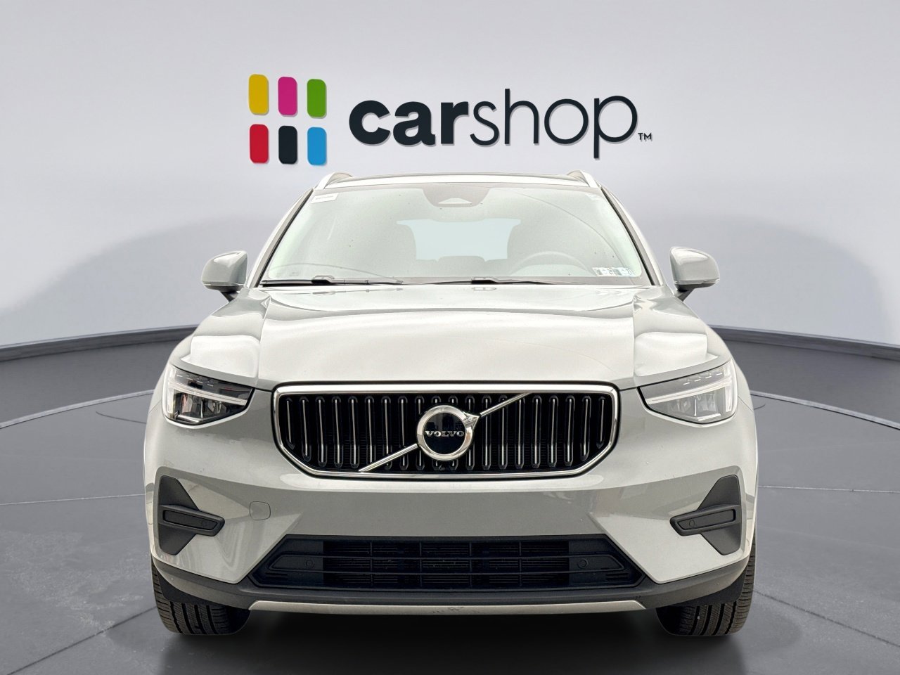 Used 2025 Volvo XC40 B5 Core image 8