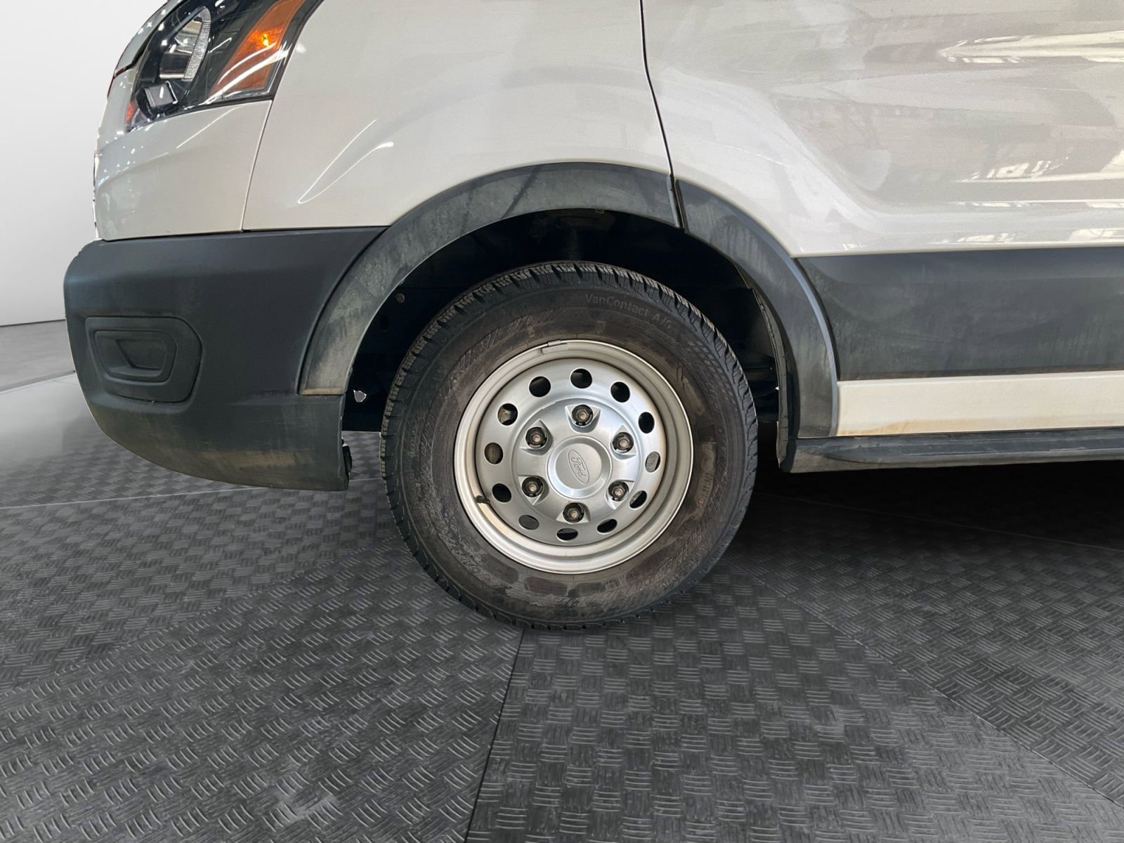 Used 2023 Ford Transit 350 XL AWD/4WD image 14