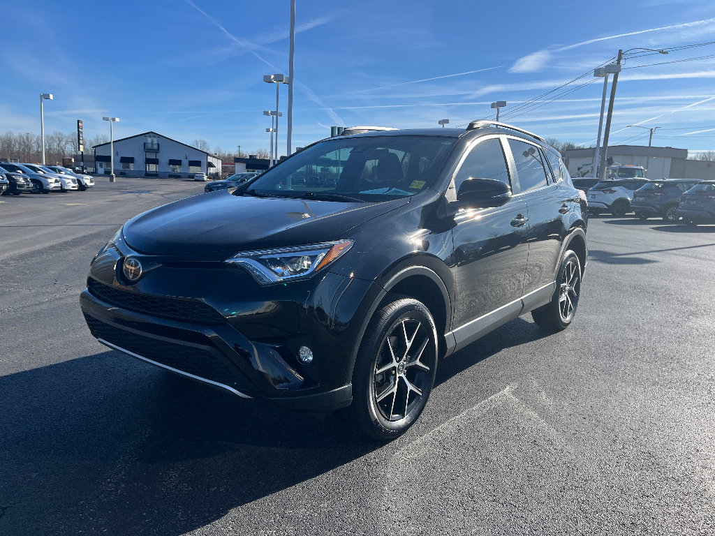 Used 2018 Toyota RAV4 SE w/ Power Extra Value Package image 2
