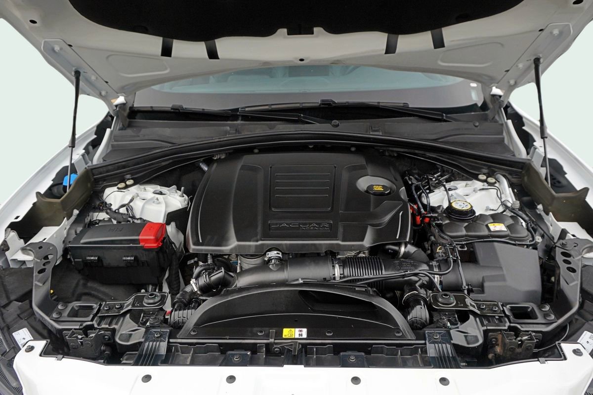 Used 2024 Jaguar F-PACE R-Dynamic S image 11