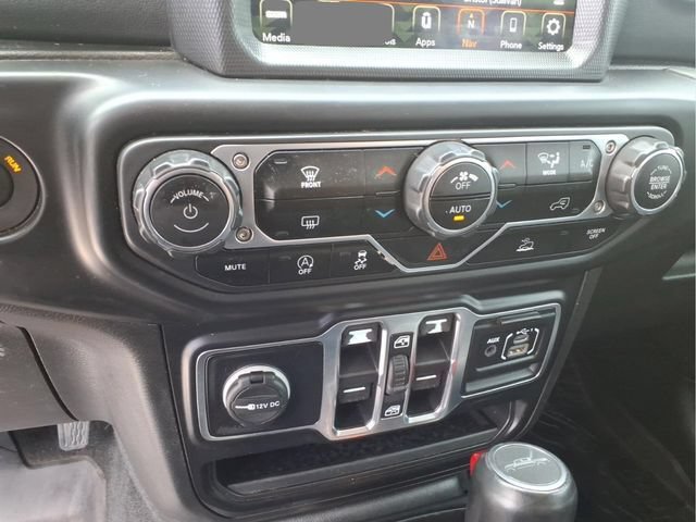Used 2022 Jeep Gladiator Overland w/ Popular Equipment Package AWD/4WD image 25