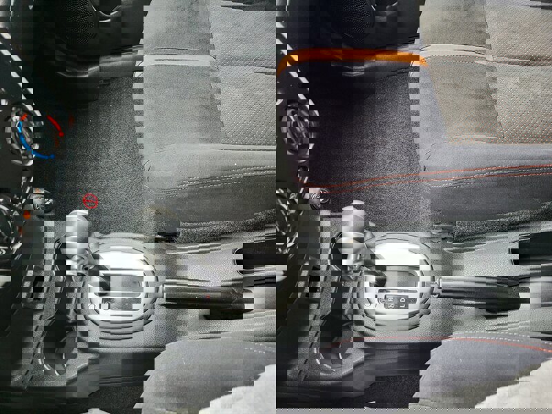 Used 2017 Nissan Versa Note SR image 13