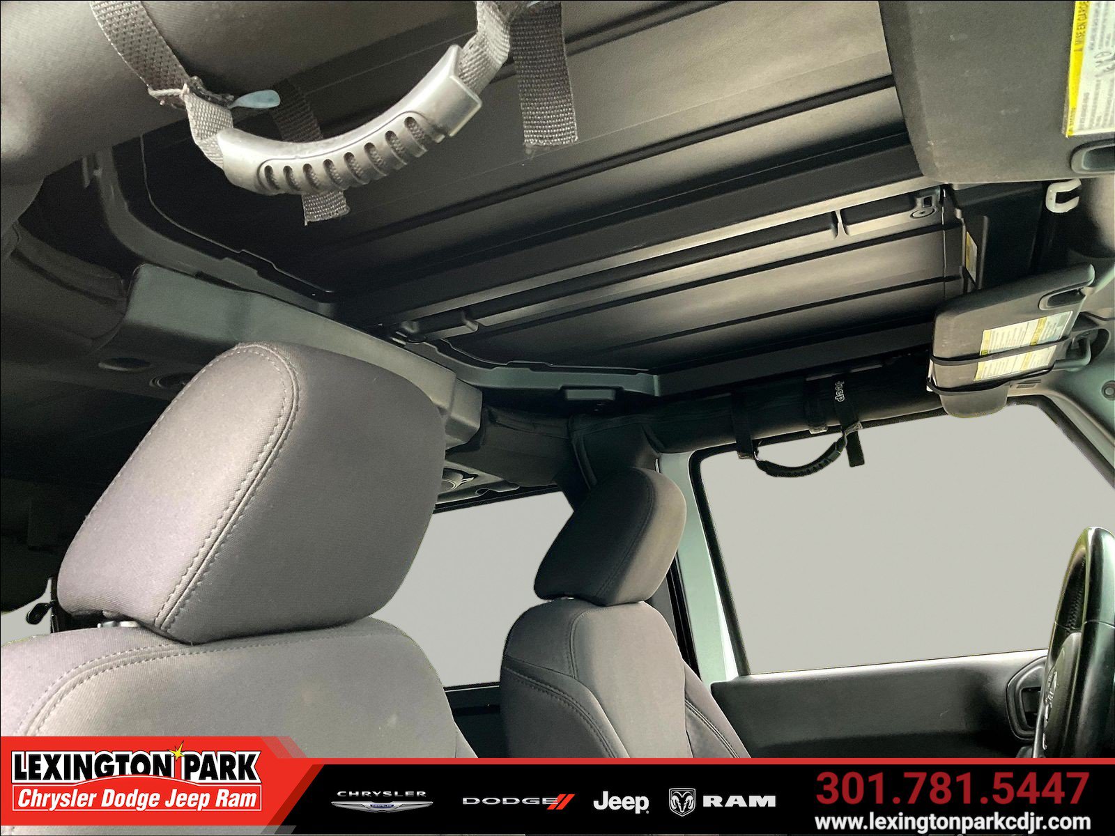 Used 2014 Jeep Wrangler Sport w/ 32" Tire & Wheel Group AWD/4WD image 19