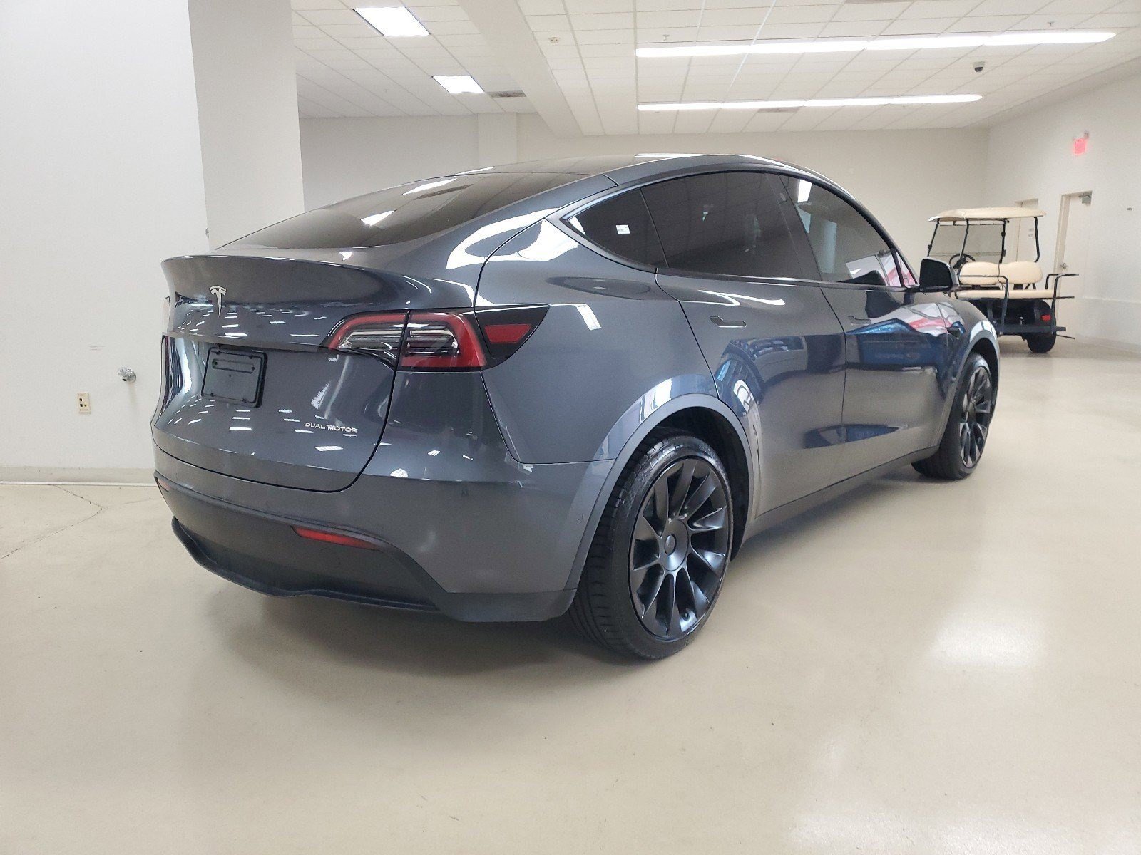 Used 2022 Tesla Model Y Long Range AWD/4WD image 8