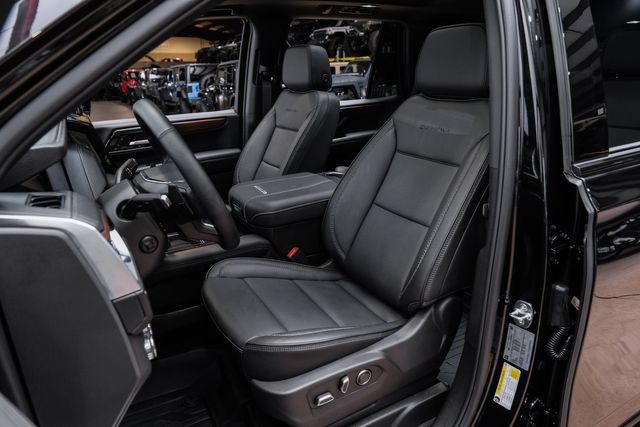 Used 2026 GMC Yukon Denali w/ Sun & Power Step Package AWD/4WD image 64