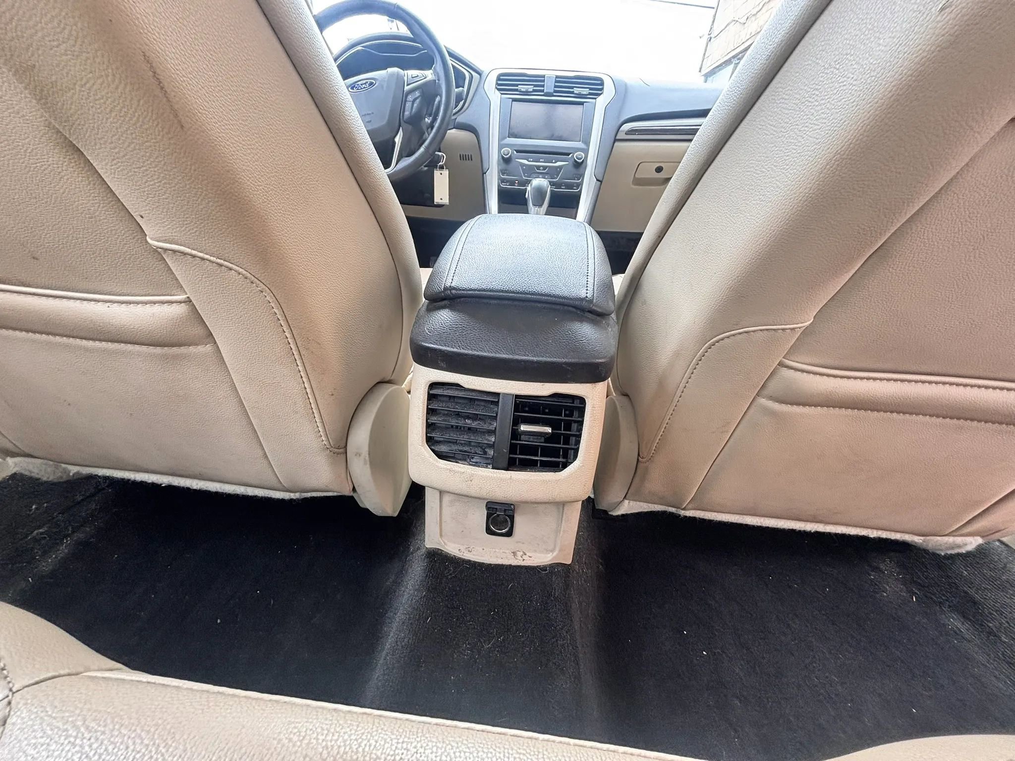 Used 2014 Ford Fusion SE w/ Equipment Group 202A image 26