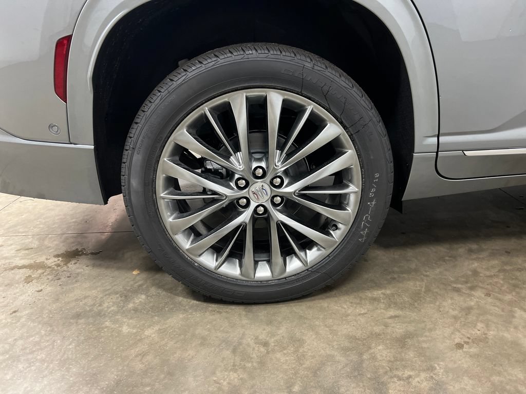 New 2026 Buick Enclave Avenir w/ Super Cruise Package AWD/4WD image 9