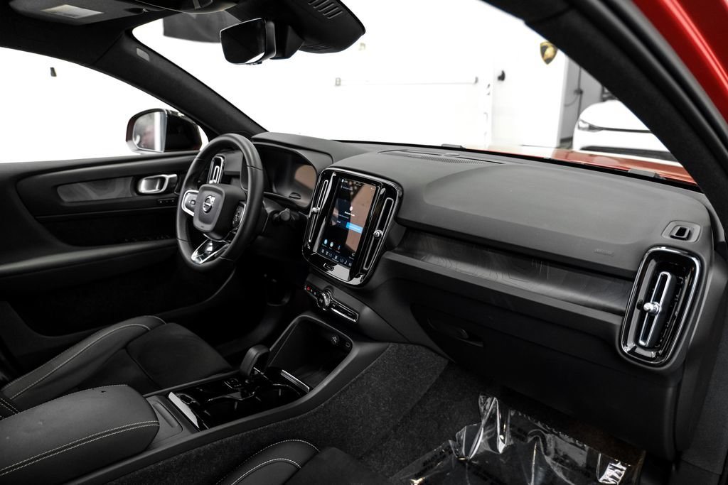 Used 2023 Volvo C40 P8 Recharge Ultimate w/ Protection Package Premier AWD/4WD image 13