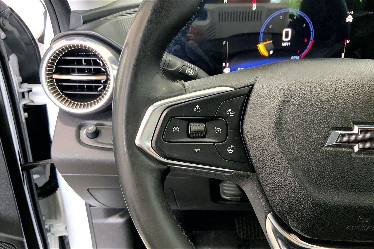 Used 2025 Chevrolet Trax ACTIV w/ Driver Confidence Package FWD image 21