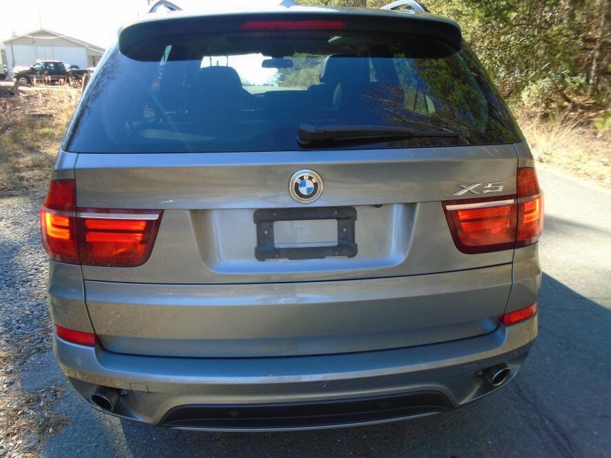 Used 2011 BMW X5 xDrive35i image 6