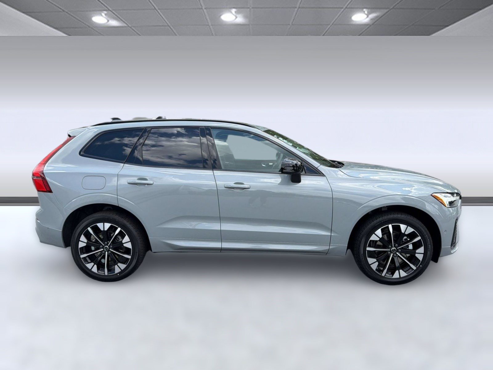 New 2026 Volvo XC60 B5 Ultra w/ Climate Package AWD/4WD image 8