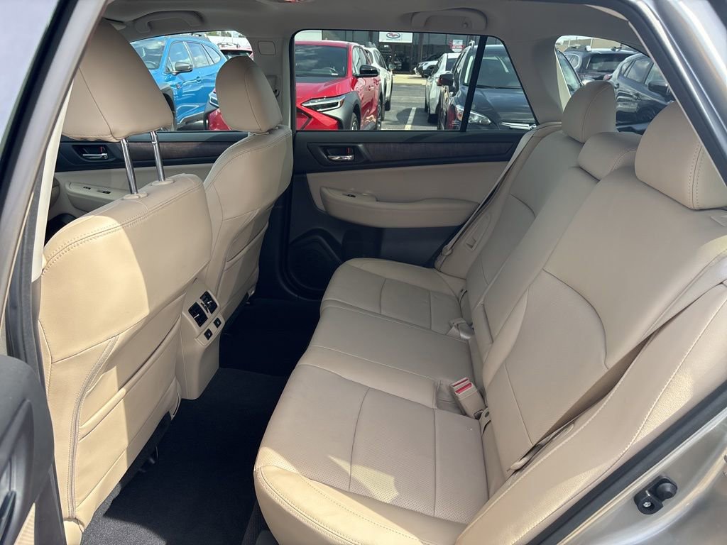 Used 2017 Subaru Outback 3.6R Limited image 12