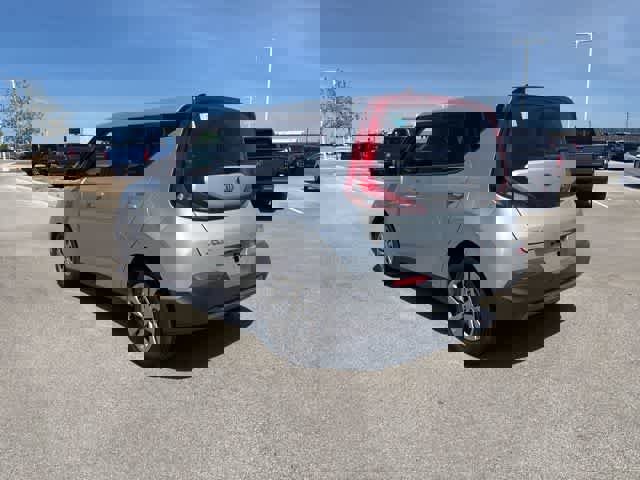 Used 2021 Kia Soul LX image 3