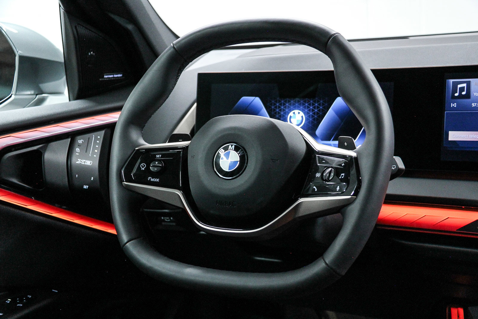 Used 2025 BMW X3 xDrive30i w/ Premium Package image 16