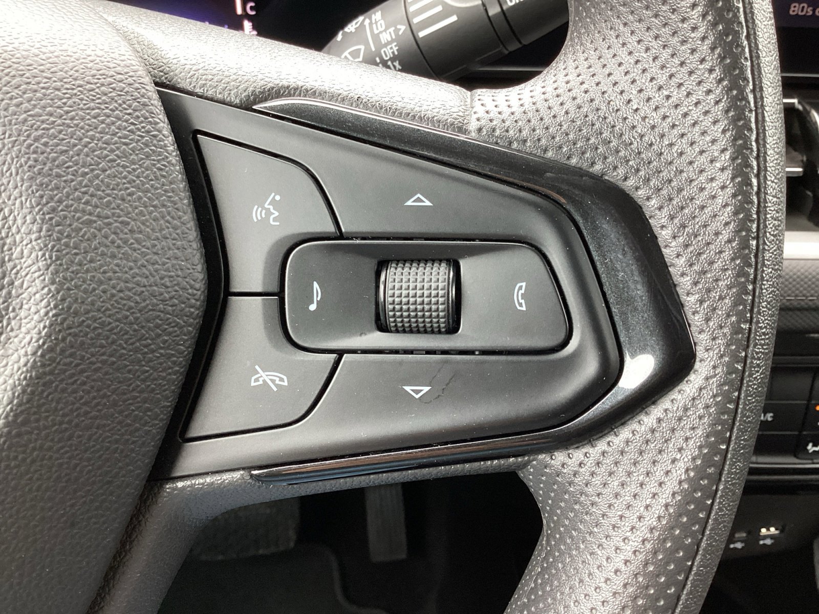 Used 2025 Chevrolet TrailBlazer LT FWD image 18