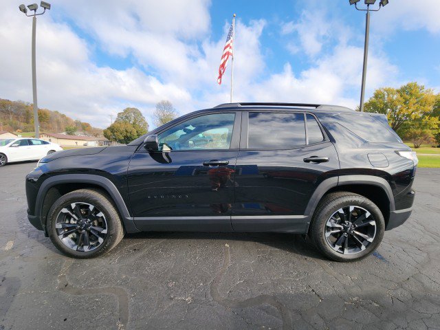 Used 2025 Chevrolet Equinox RS w/ Safety and Technology Package image 2