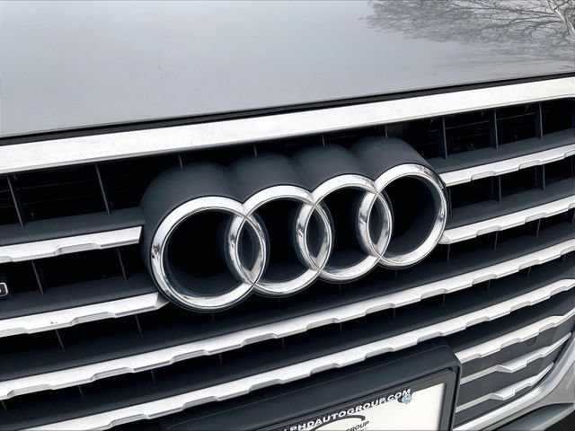 Used 2017 Audi Q7 3.0T Premium w/ Cold Weather Package AWD/4WD image 5