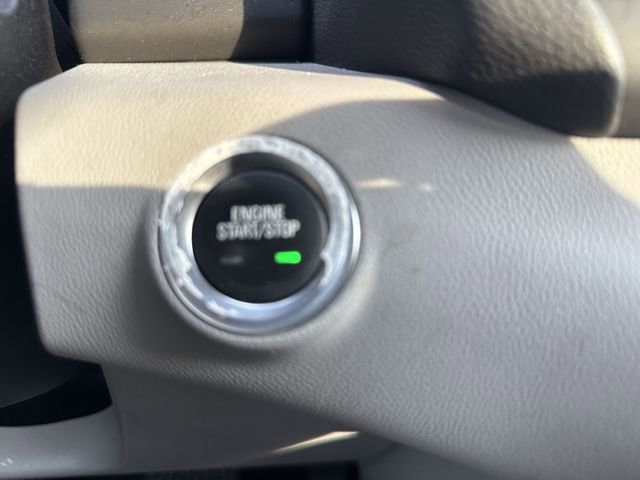 Used 2022 GMC Terrain SLE w/ Driver Convenience Package image 17