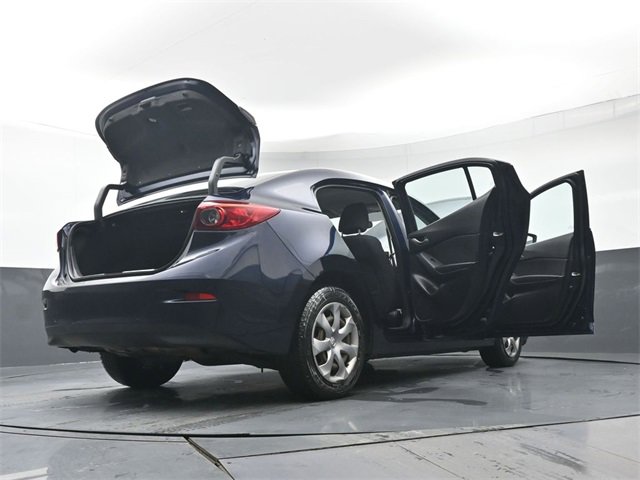 Used 2016 MAZDA MAZDA3 i Sport image 49