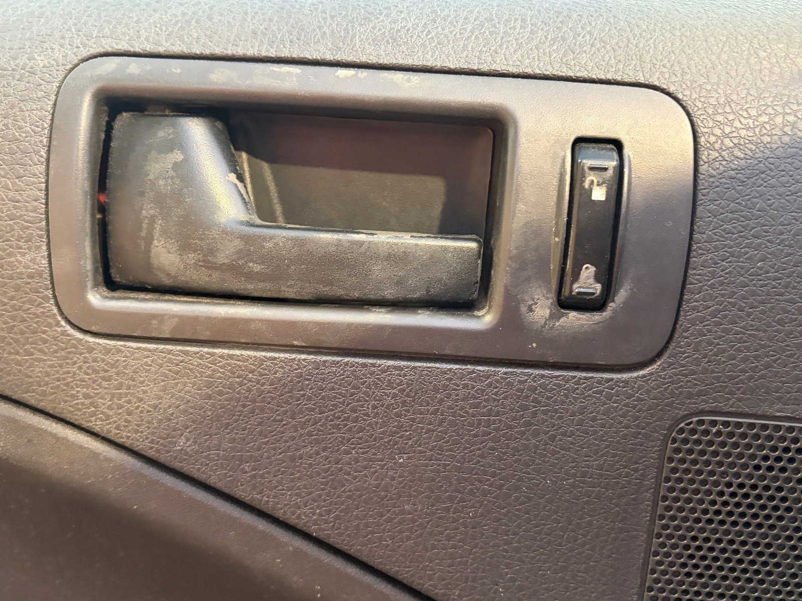 Used 2006 Ford Mustang Coupe image 9