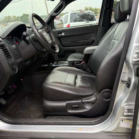 Used 2010 Ford Escape Limited image 11