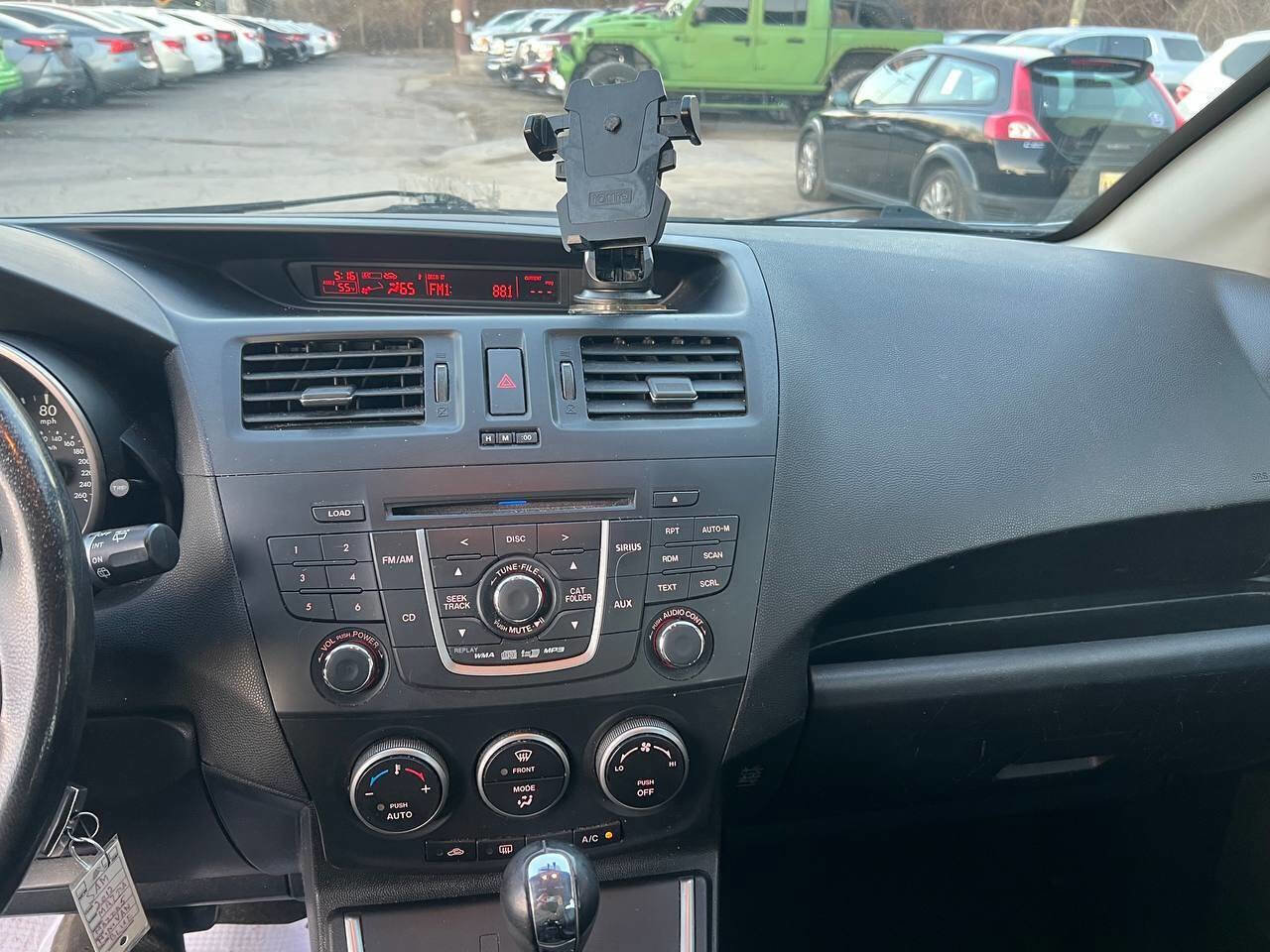 Used 2012 MAZDA MAZDA5 Grand Touring FWD image 22