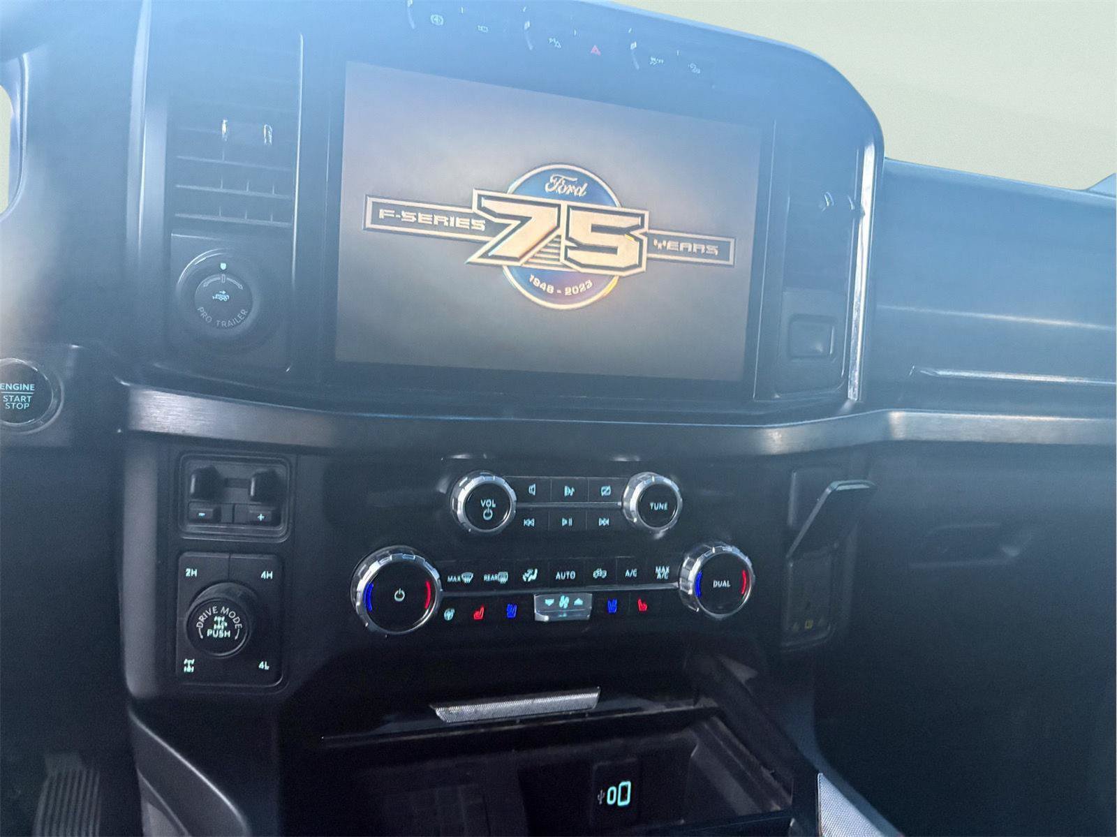 Used 2023 Ford F250 Lariat w/ Lariat Ultimate Package AWD/4WD image 14