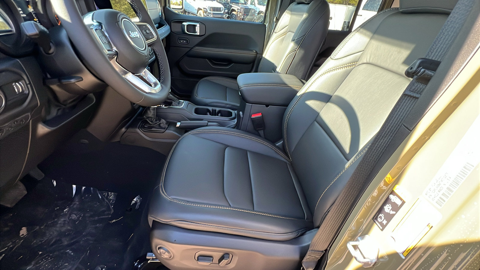 New 2026 Jeep Wrangler Unlimited Sahara AWD/4WD image 16