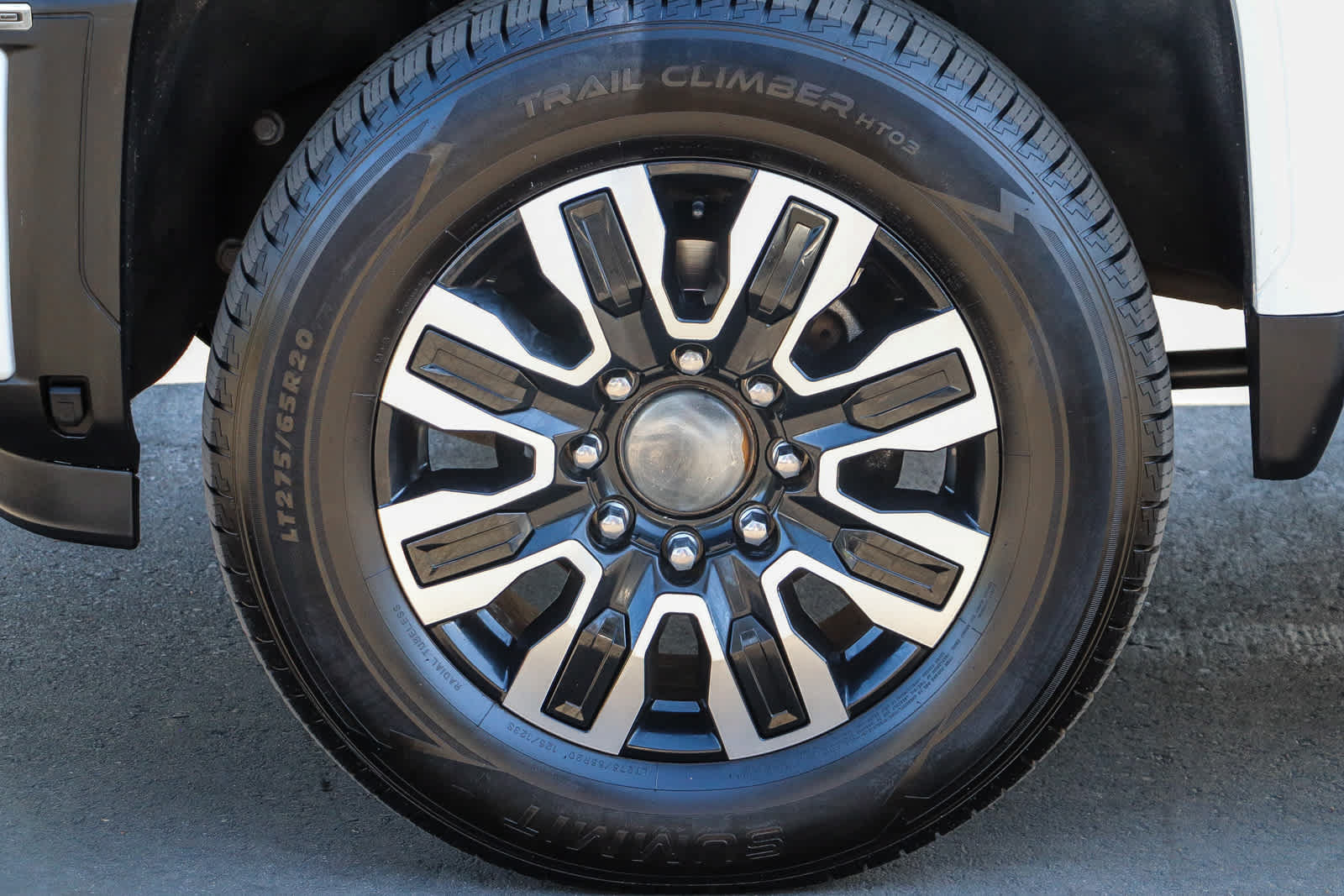 Used 2024 GMC Sierra 2500 Denali Ultimate AWD/4WD image 11