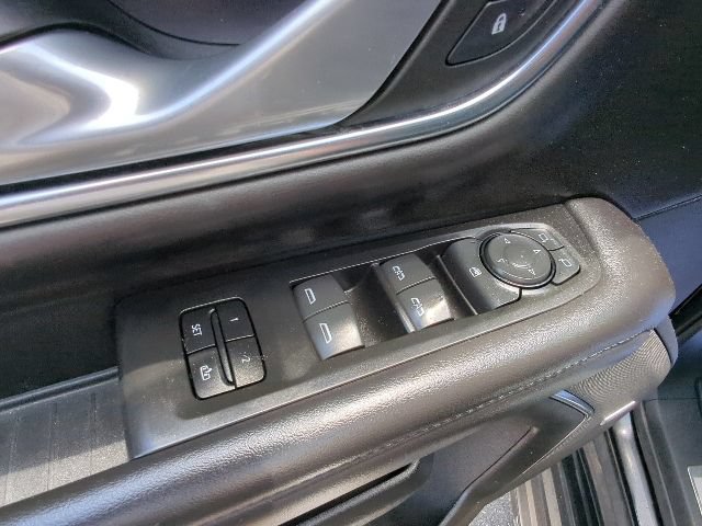 Used 2022 Chevrolet Suburban LT AWD/4WD image 13