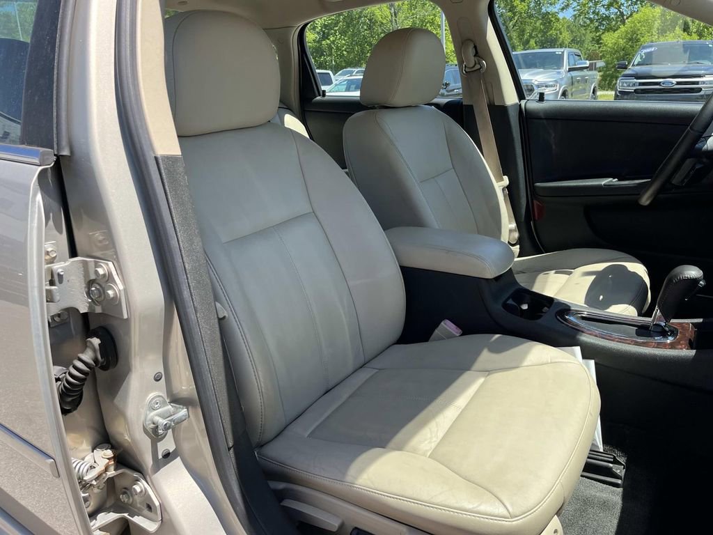 Used 2012 Chevrolet Impala LTZ FWD image 21