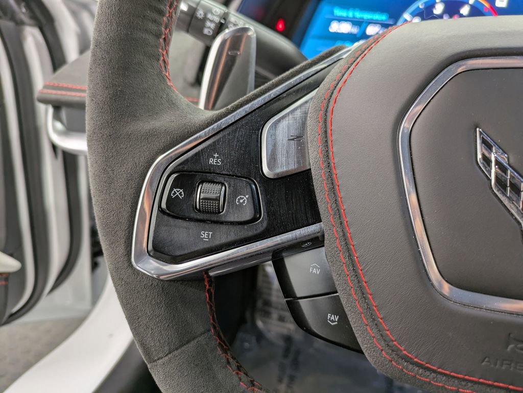 Used 2023 Chevrolet Corvette Stingray Premium Conv w/ Z51 Performance Package RWD image 19