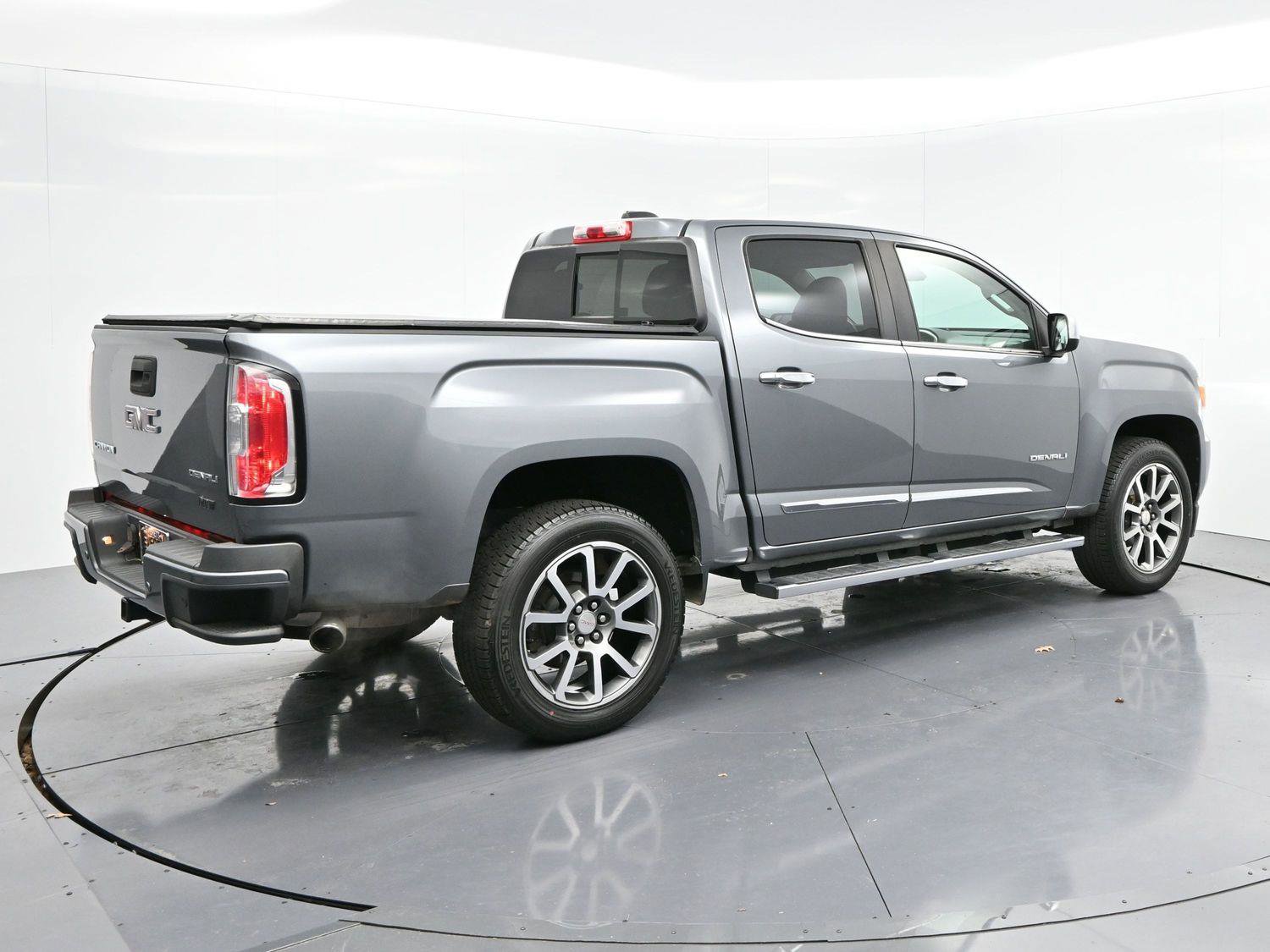 Used 2020 GMC Canyon Denali image 7